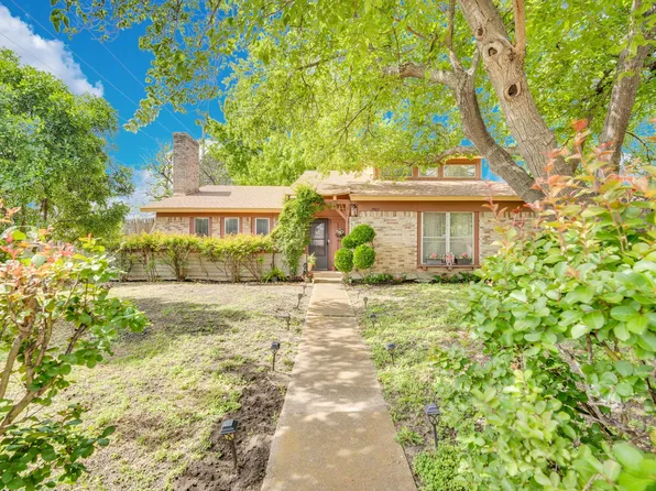 2902 Green Oaks Dr, Garland, TX 75040