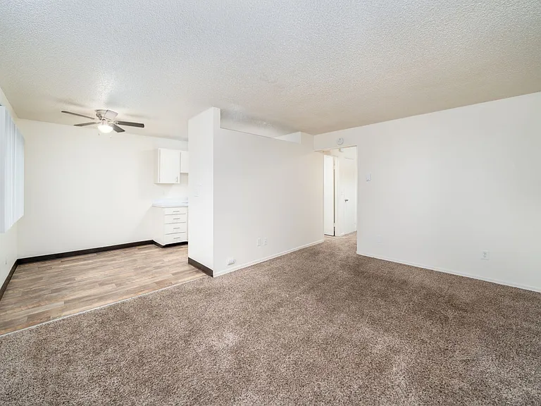 Wetherburne Square Townhomes — Photo 16