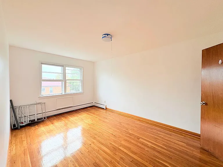 4726 Parsons Blvd #3 — Photo 5