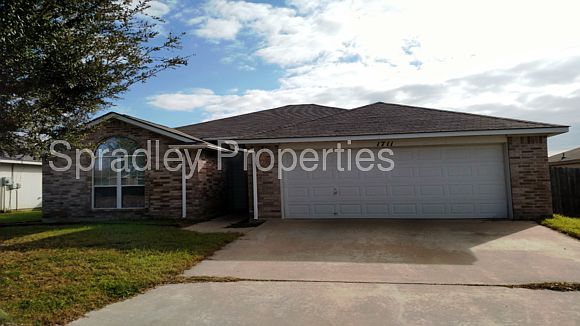 1st image of 1711 Twisted Oak Dr