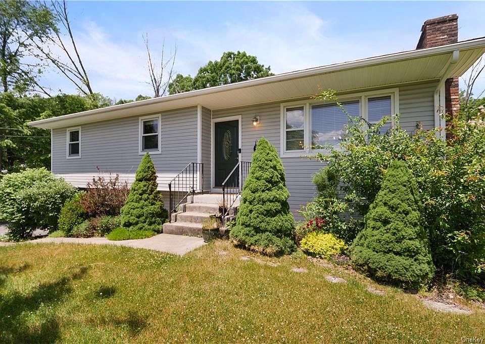 1st image of 21 Lorelei Dr