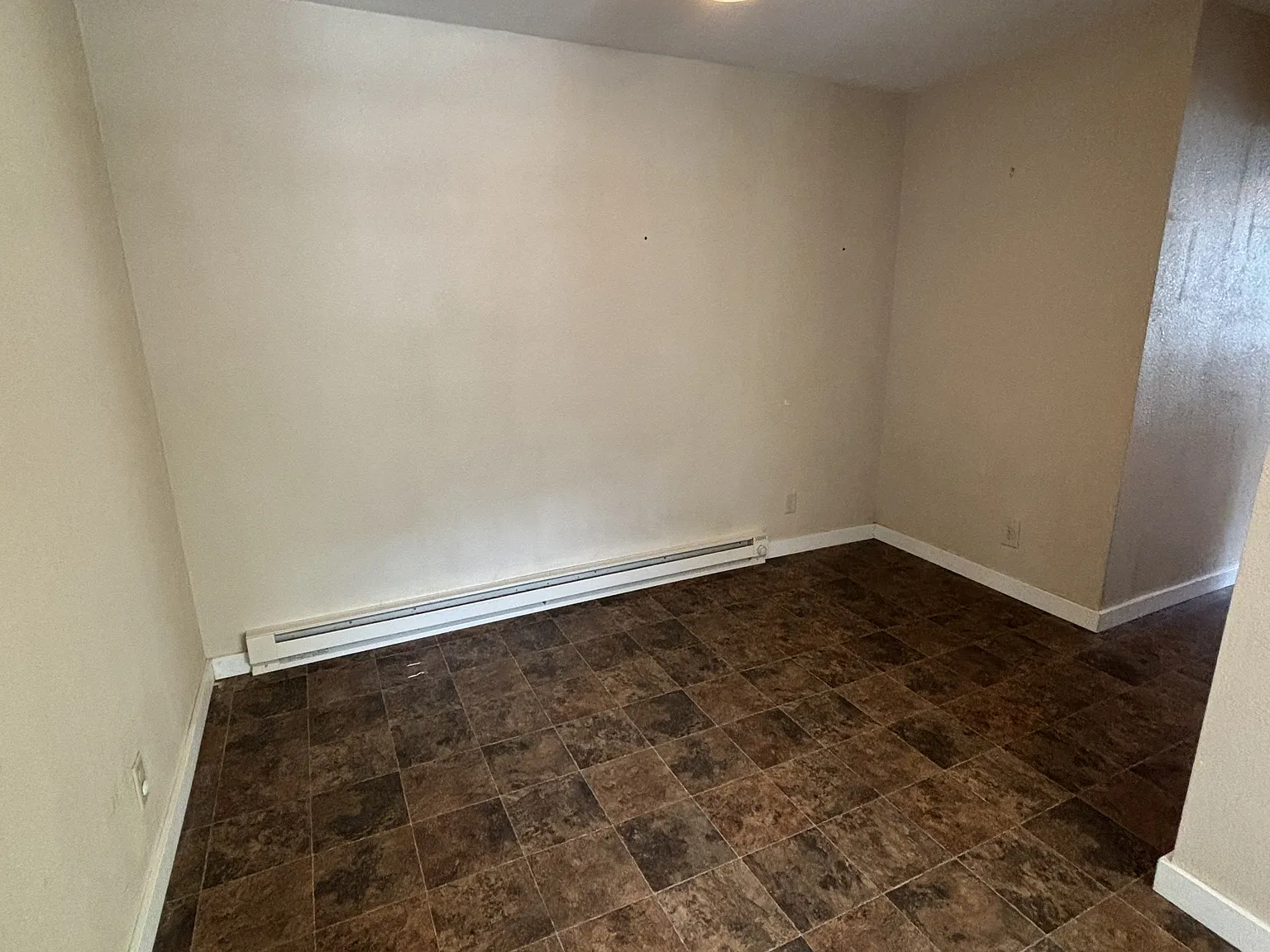 110C S Willow - 1 — Photo 3
