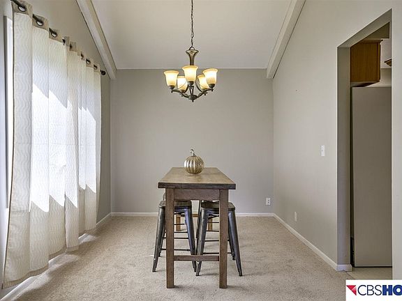 5th image of 2524 S 162nd Cir