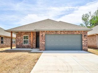 120 Cedar St, Perry, OK 73077