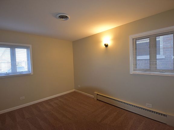 2nd image of 6100 S Moody Ave