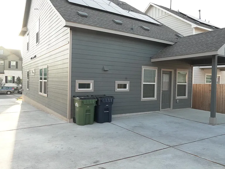1432 Weatherford Ln — Photo 14