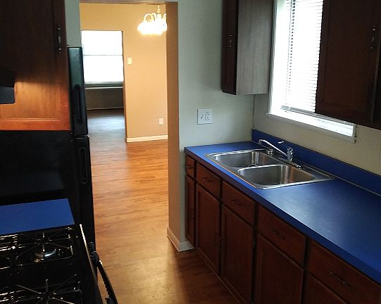 Updated Kitchen with new appliances