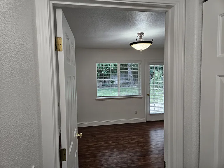 602 Mountain View Dr — Photo 32
