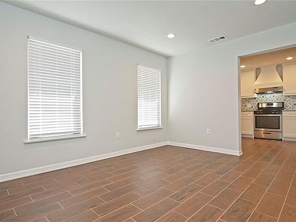 4th image of 1931 Berkley Ave
