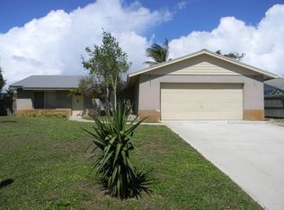 7715 SE Crossrip St, Hobe Sound, FL 33455
