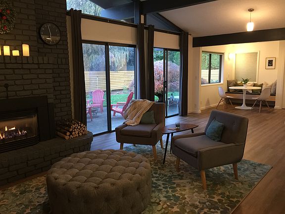 Great room & breakfast nook