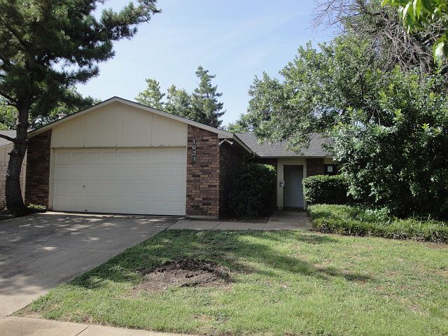 1st image of 1621 Steinburg Ln