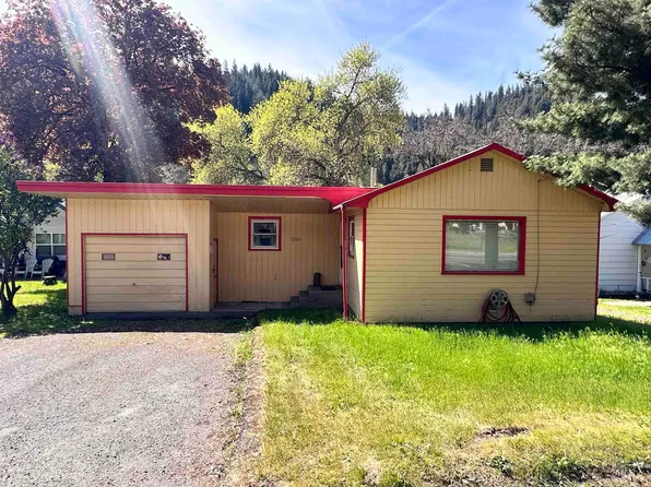 1265 Michigan Ave, Orofino, ID 83544