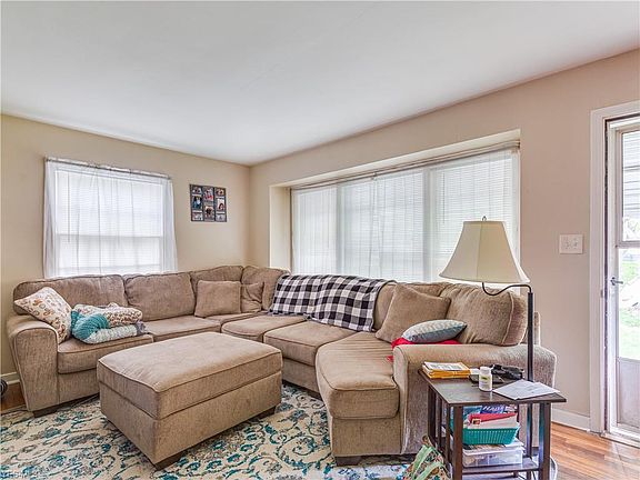 2nd image of 1704 Oakwood Ave