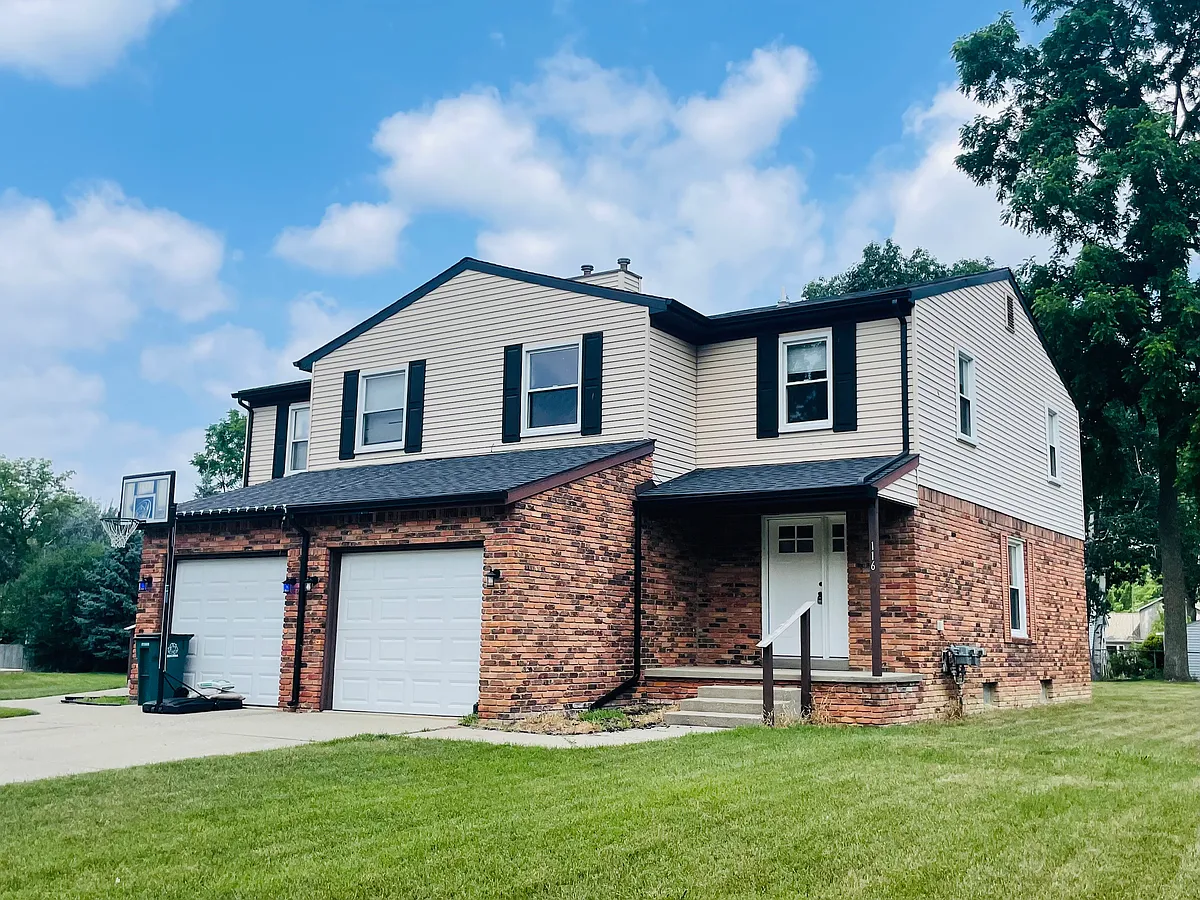 Building Photo - 116 Regents Dr #116