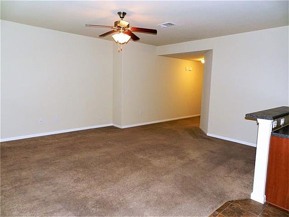 5th image of 303 Teron Dr