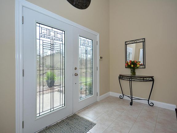 3rd image of 3921 Carey Ln