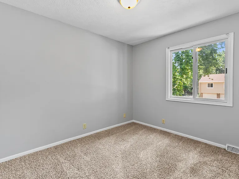 12728 Corby St — Photo 26