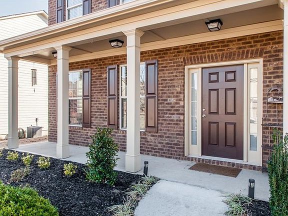 5th image of 137 Manor Ln