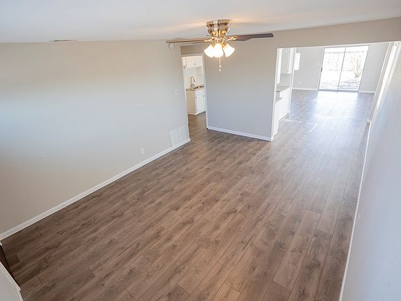 5th image of 410 E Odessa St