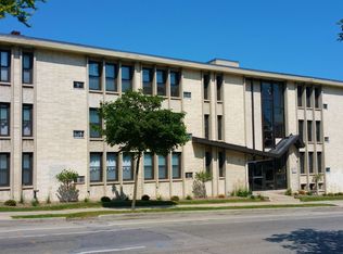 2019 N Farwell Ave #312, Milwaukee, WI 53202