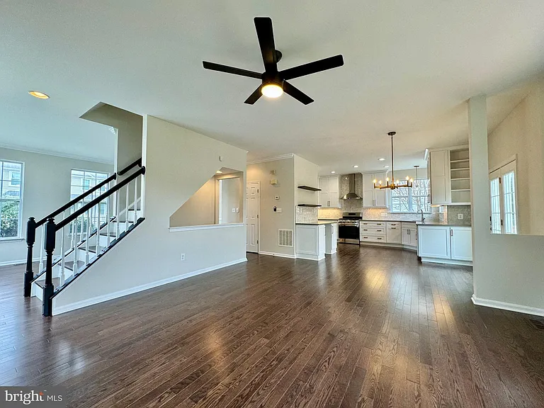 12434 Iona Sound Dr — Photo 10