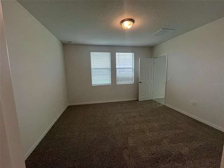 3889 Giorgio Dr — Photo 11