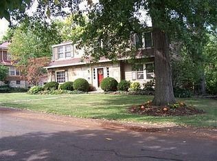 1064 Jackson Rd, Park Hills, KY 41011