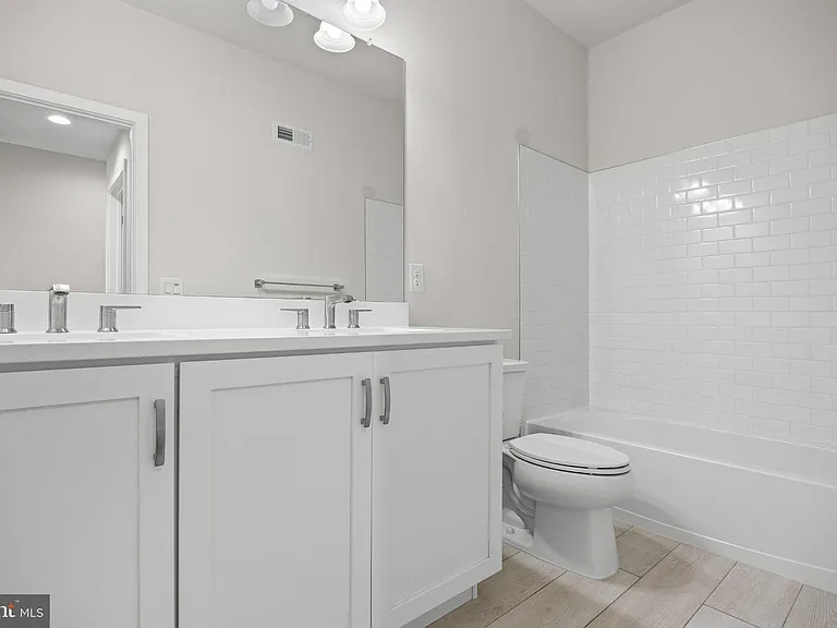 2150 Northbank Pl #143 — Photo 29
