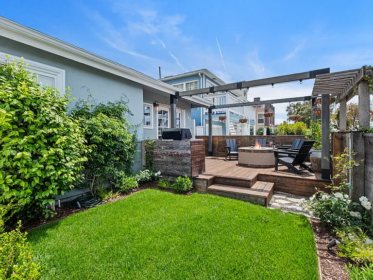 708 Avocado Ave #1 — Photo 3