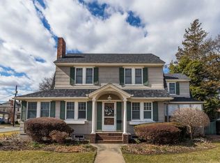 160 Burtis Ave, Rockville Centre, NY 11570