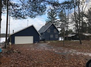 1886 W Slater Rd, Indian River, MI 49749