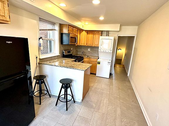 2nd image of 1737 N Willington St #2