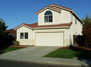 892 Turquoise St, Vacaville, CA 95687