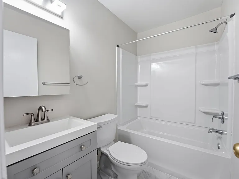1747 Cy Ct — Photo 17