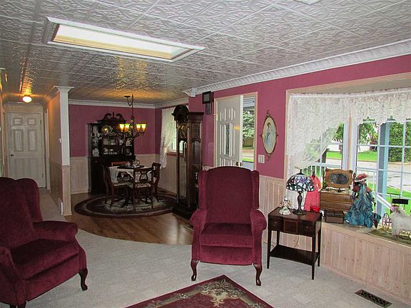 3rd image of 22420 E Broad Ave