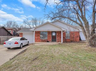 1236 Trenton Rd, Clinton, OK 73601