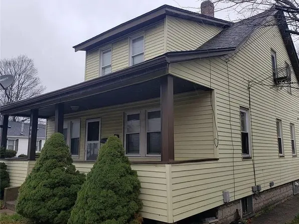 615 Killingly St, Johnston, RI 02919