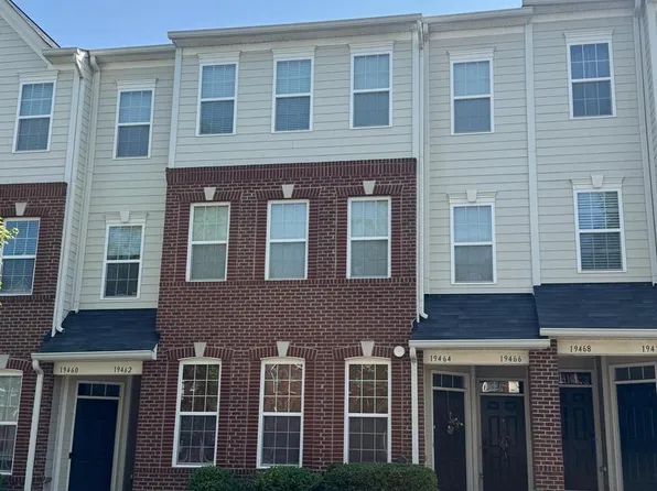 19466 Promenade Dr, Leesburg, VA 20176