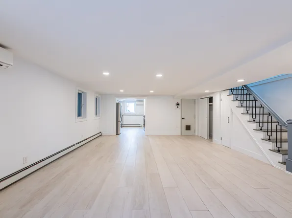 18-22 Astoria Park South image 10 of 16