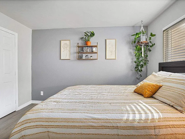 5054 Los Morros Way — Photo 6