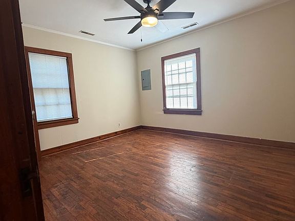5th image of 103 Courtland St
