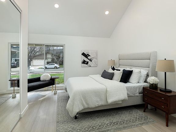 5th image of 259 Los Palmos Way