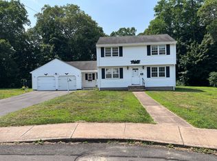 116 Woodhill Rd, Manchester, CT 06042