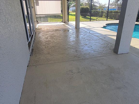 3rd image of 431 NW 1st Ter