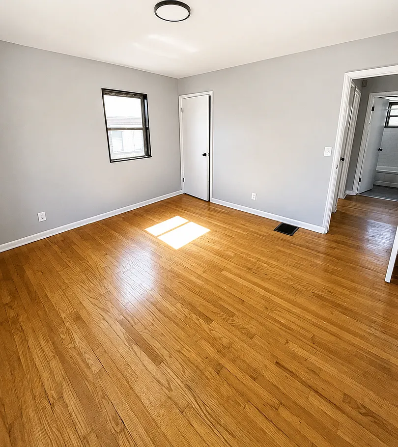 3 Bedroom Cape Cod Home with a Yard & Garage! — Photo 4