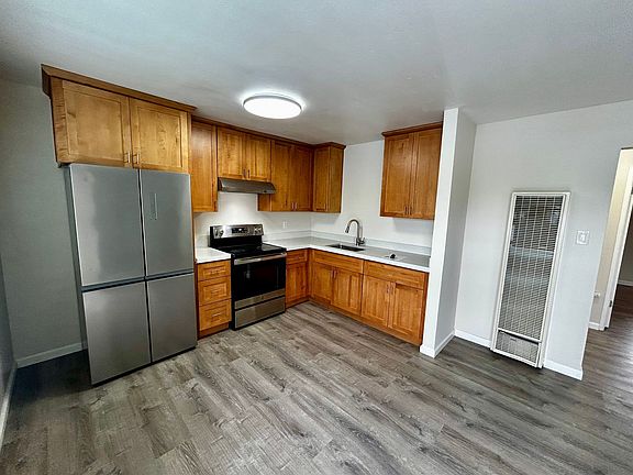 2nd image of 455 W Sunset Blvd APT 6