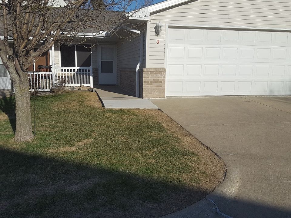 1st image of 1130 Meadow View Ct Unit 3