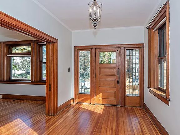4th image of 6217-6219 Erie Ave #1