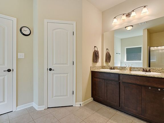 5th image of 25931 Bronzewood St